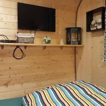 Ma Roulotte Sous Les Chenes- Au Naturel Chalet *